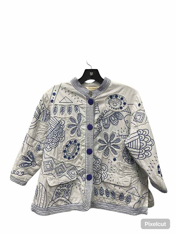 Norm Thompson Size M White Blue Embroidered 100% cotton Jacket