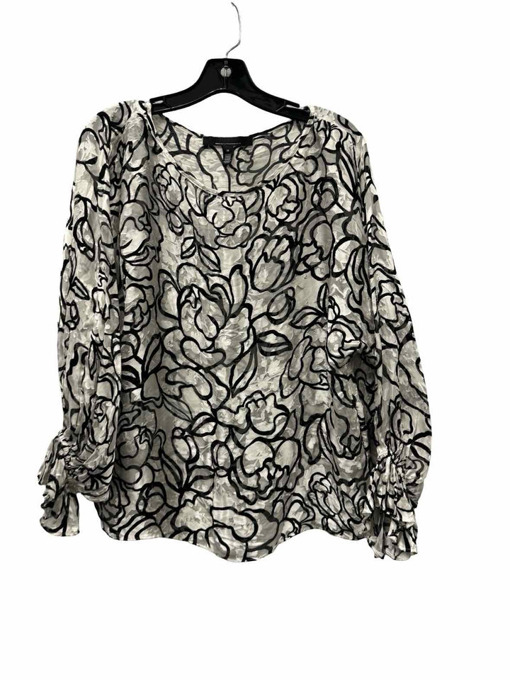 White House Black Market Size M White Black Print Long Sleeve Shirts