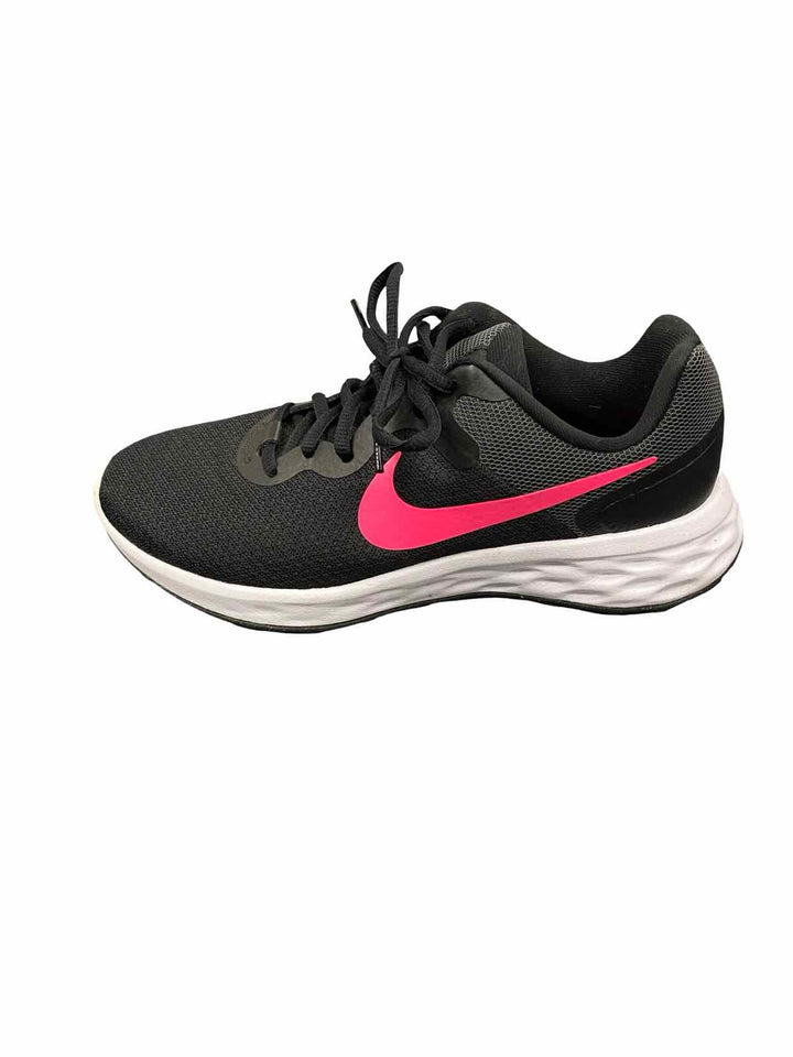 Nike Shoe Size 7 Black Pink Revolution 6 Sneakers