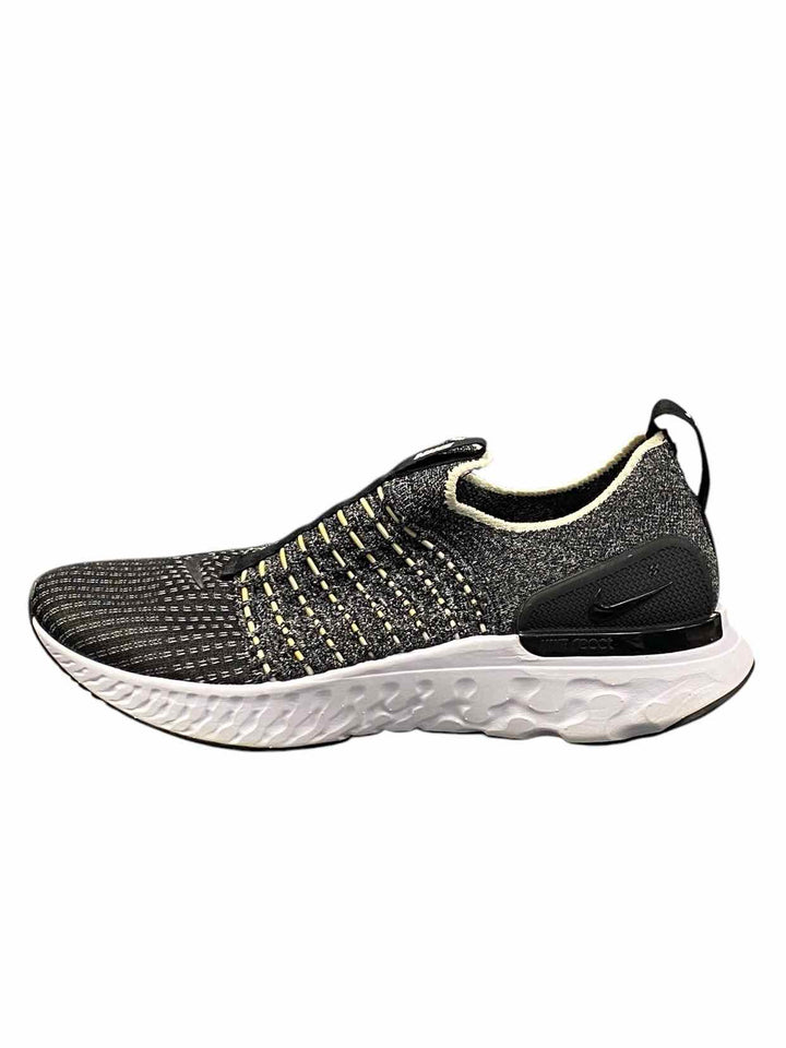 Nike Shoe Size 7.5 Black React Phantom Run Flyknit @ Sneakers