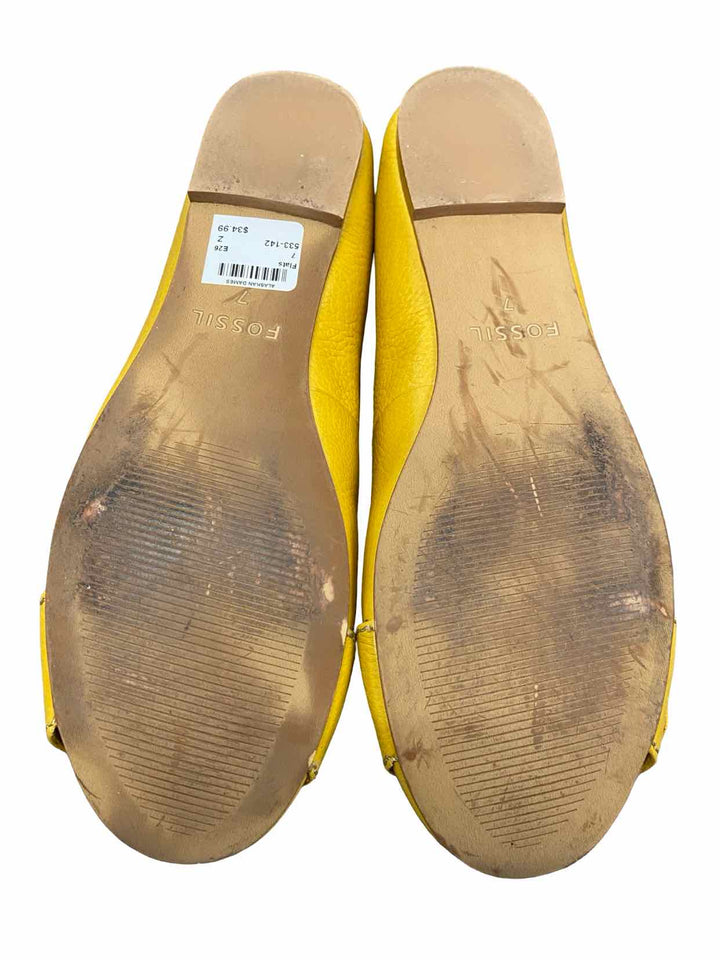 Fossil Shoe Size 7 Mustard Yellow Pebbled Leather Flats