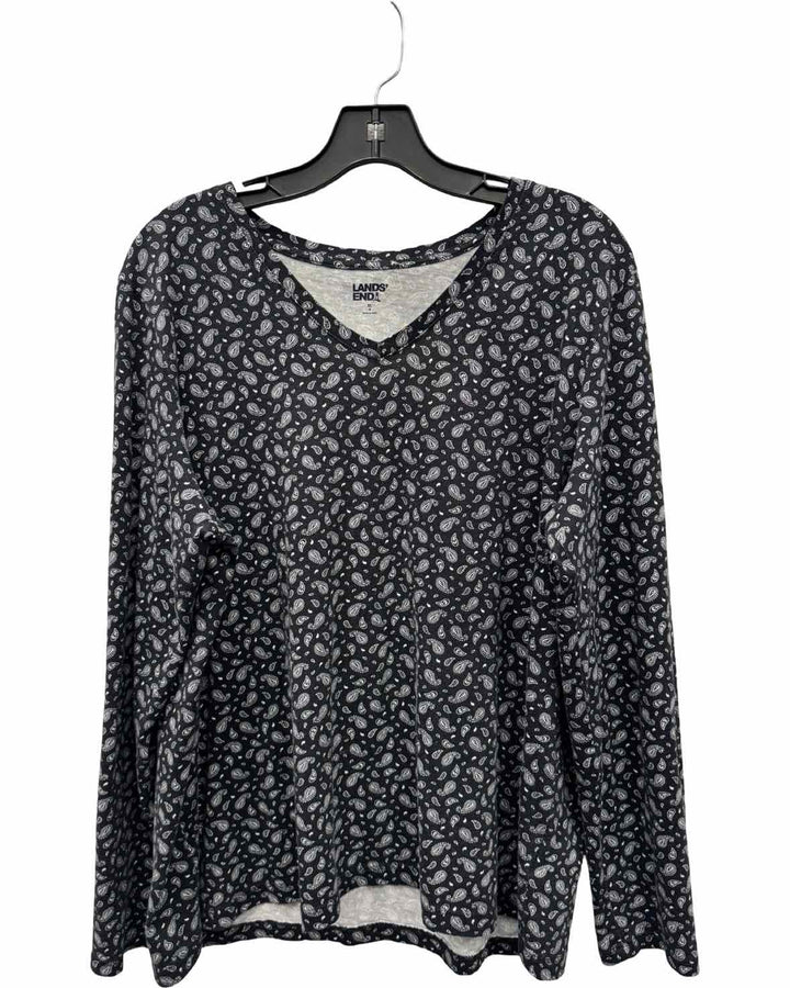 Lands End Size XL Black White Print 100% cotton Long Sleeve Shirts