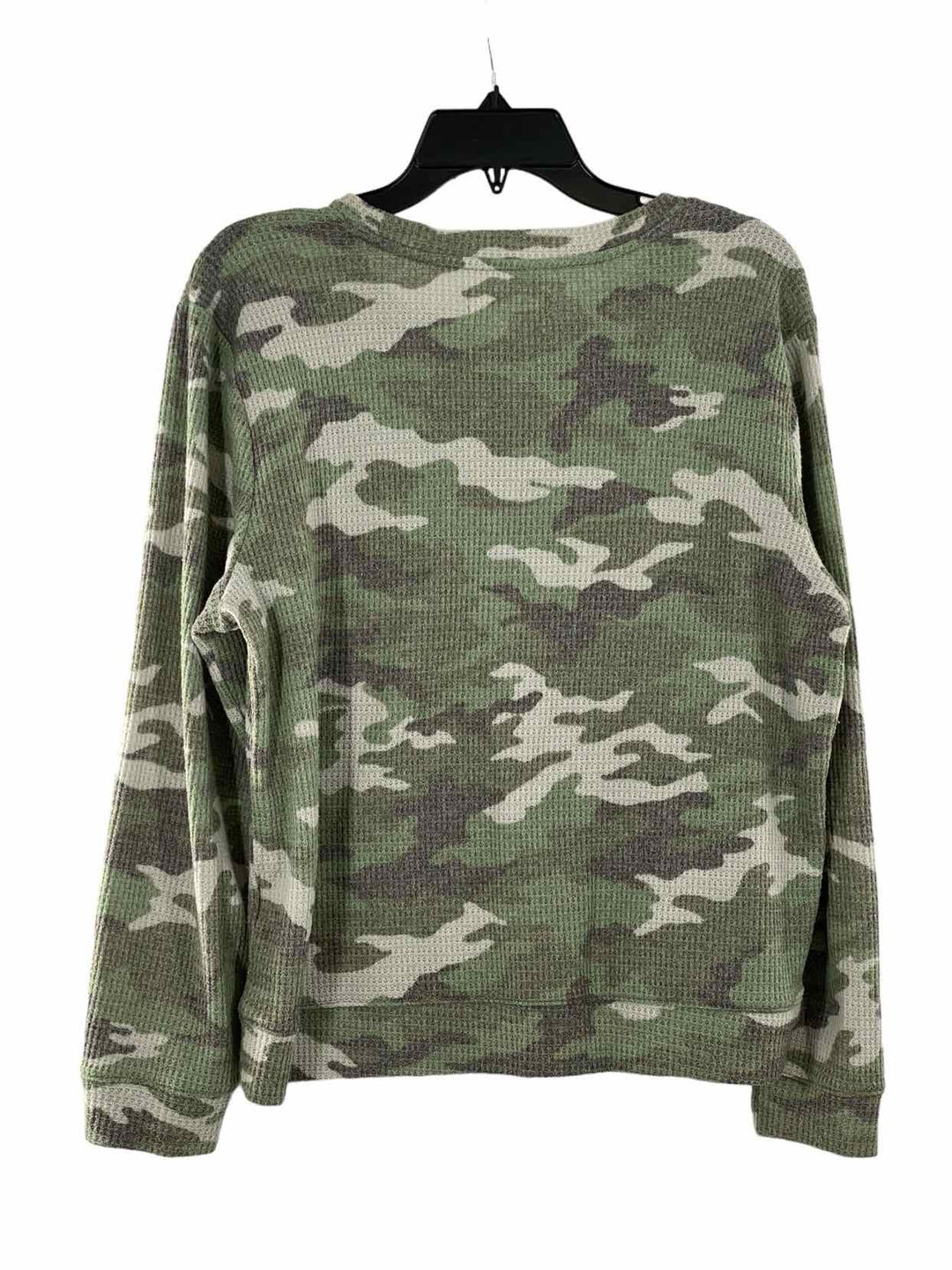 Lucky Brand Size M Green camo print waffle knit Long Sleeve Shirts