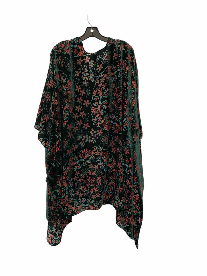 Torrid Size OS Green Red Floral Velvet Shawl Short Sleeve Shirts