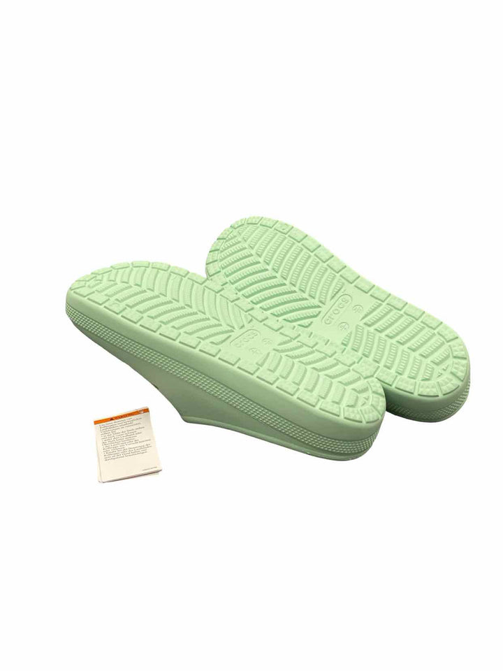 Crocs Shoe Size 10 Mint Low Profile NWT Clogs