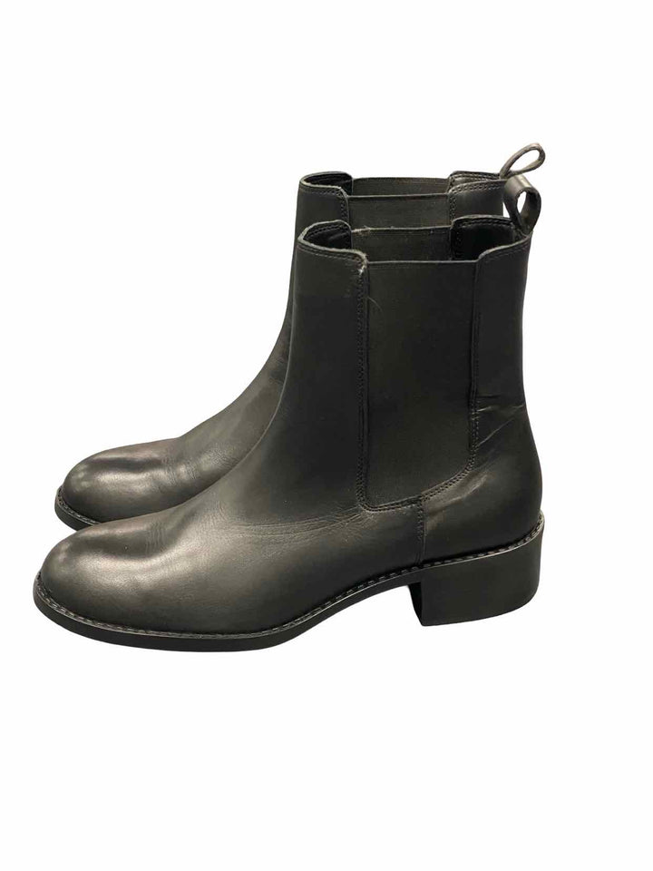 Steve Madden Shoe Size 10 Black Leather Boots(Ankle)