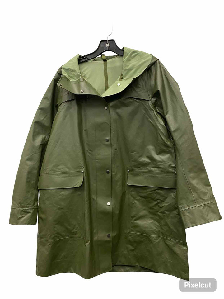 Lululemon Size 10 Green Drizzle Jacket Coat(Long)