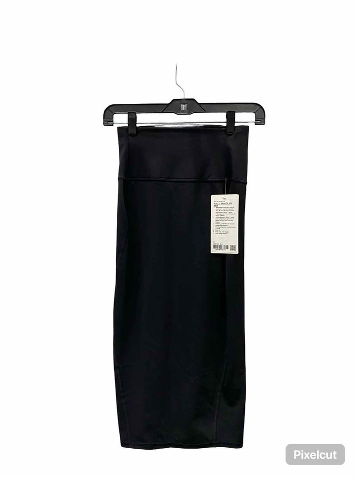 Lululemon Size 4 Black Skirt