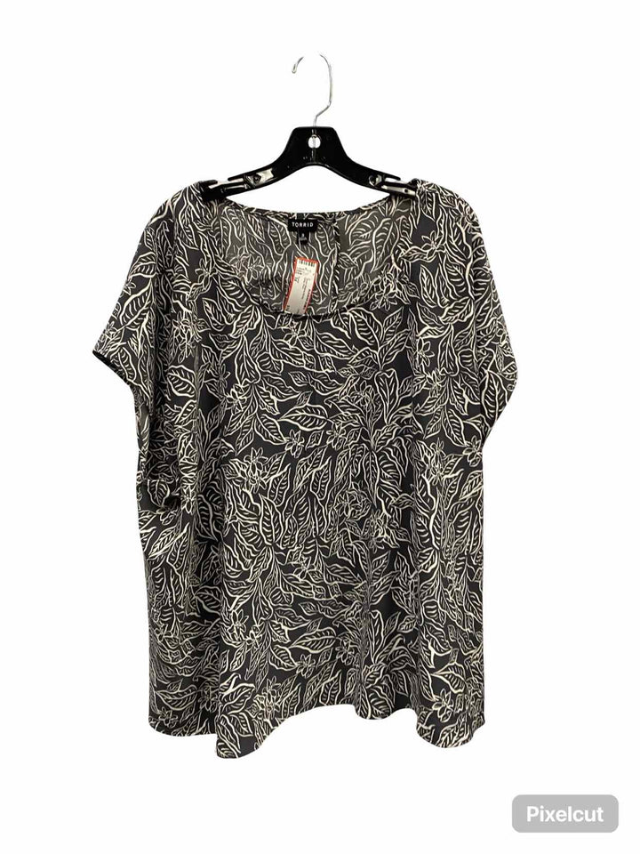 Torrid Size 3X Gray Print Short Sleeve Shirts