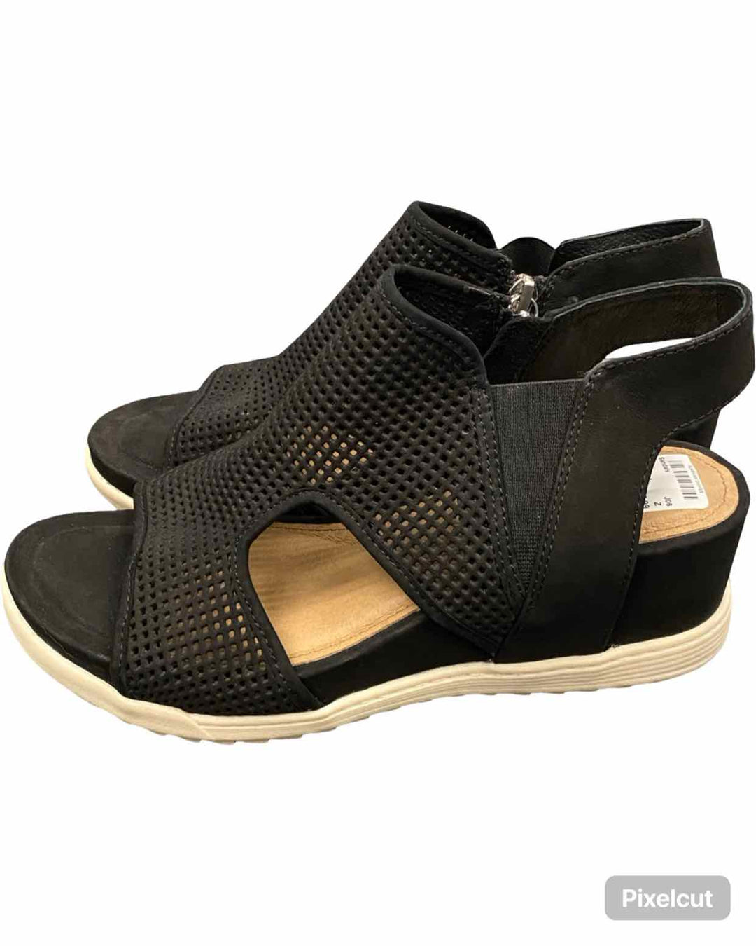 Sofft Shoe Size 9 Black Perforated Suede Sporty Wedge Sandals