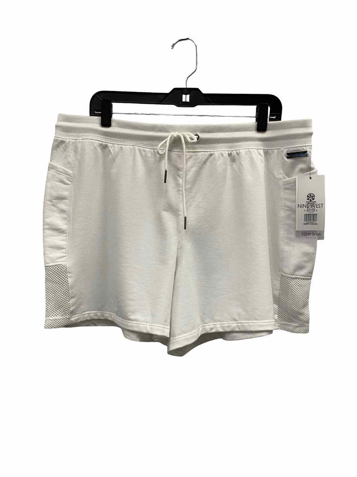Nine West Size 2X White NWT Athletic Shorts