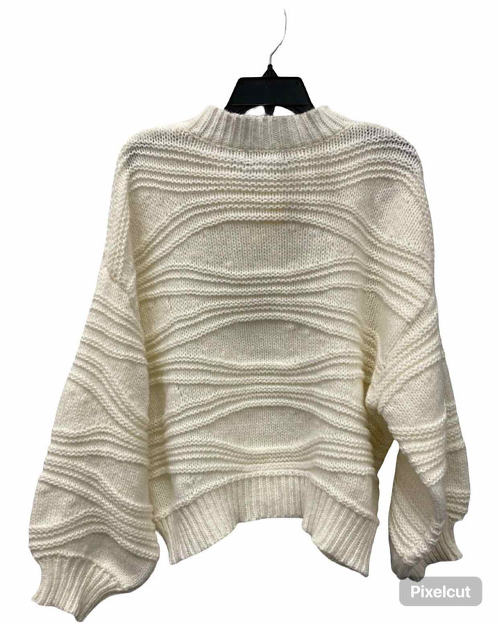 Mink Pink Size M White Sweater