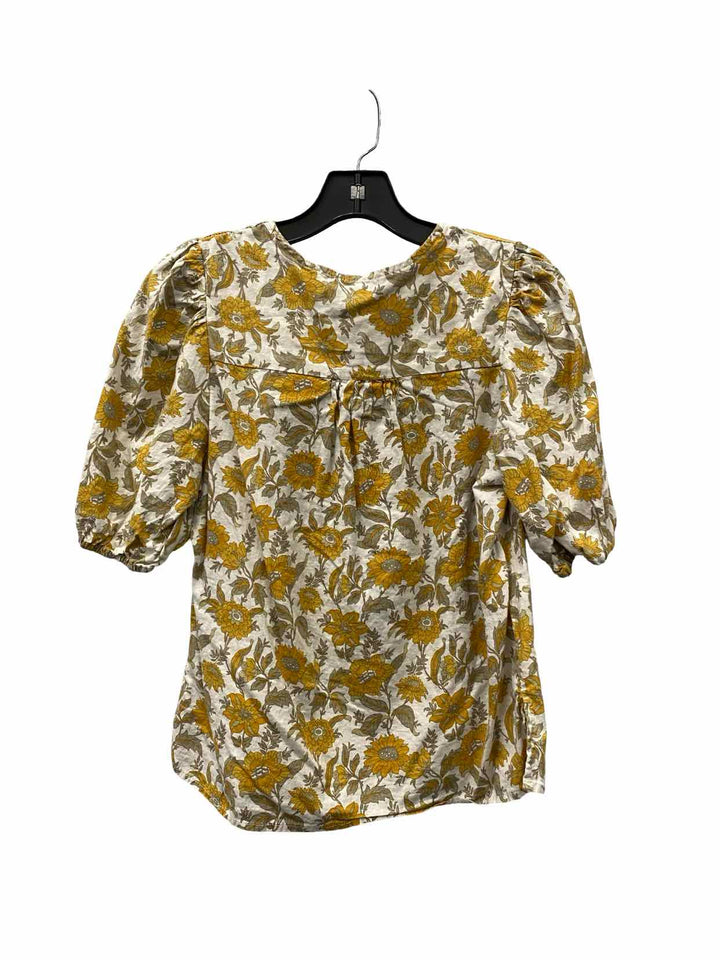 Cupcakes and Cashmere Size M Yellow Floral Short Sleeve Shirts