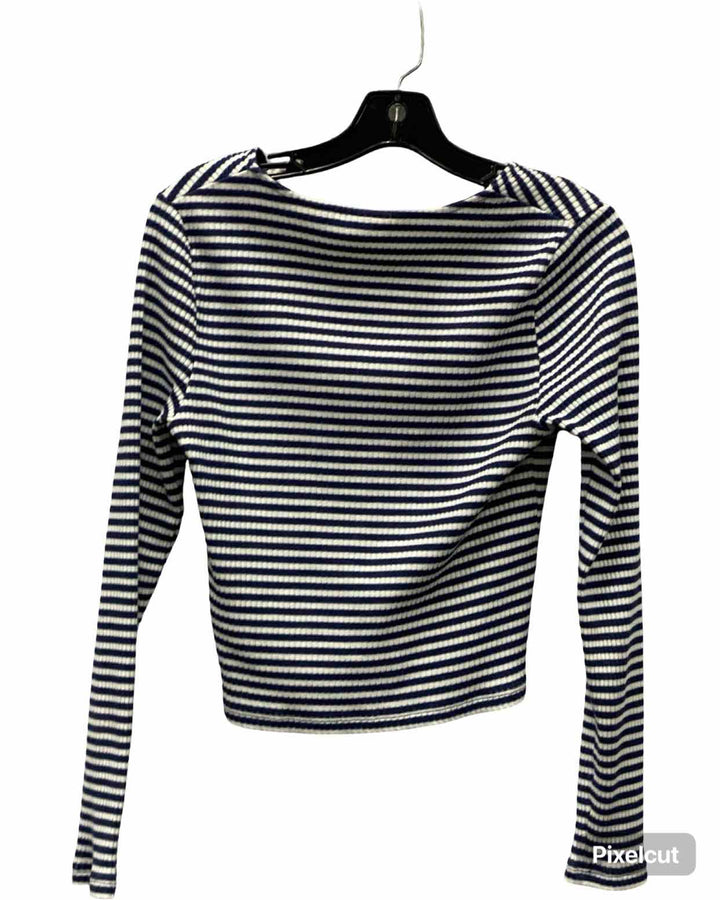 Levi's Size M Blue White Stripes Long Sleeve Shirts