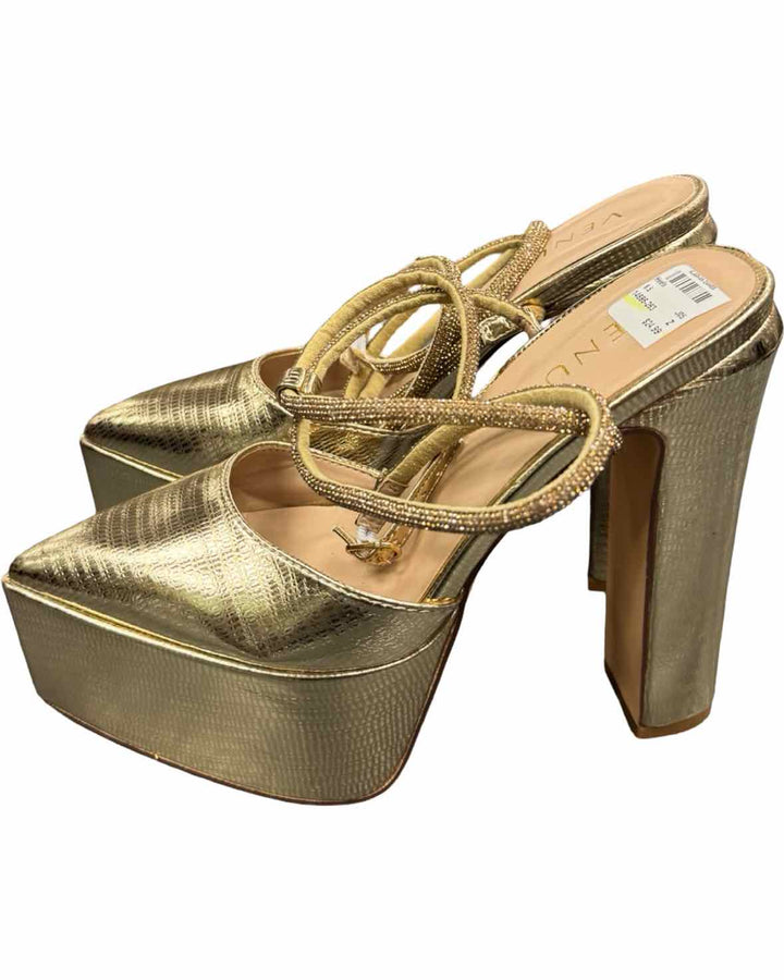Venus Shoe Size 6.5 Gold Platform Heels
