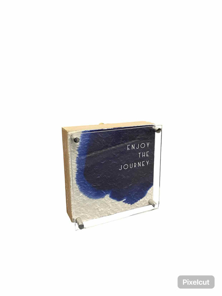 place & time NWT Home Decor