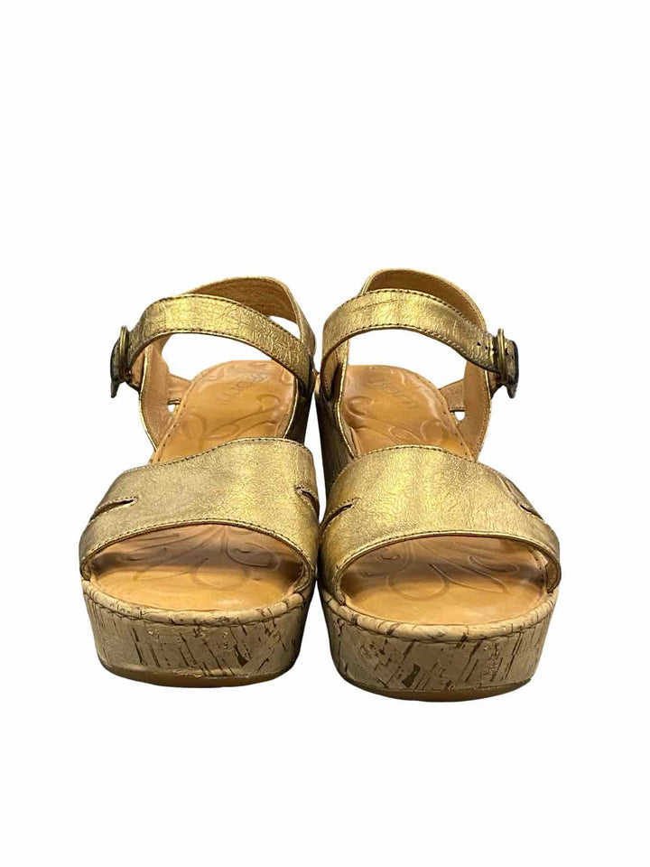 Born Shoe Size 9 Gold Wedge Sandals