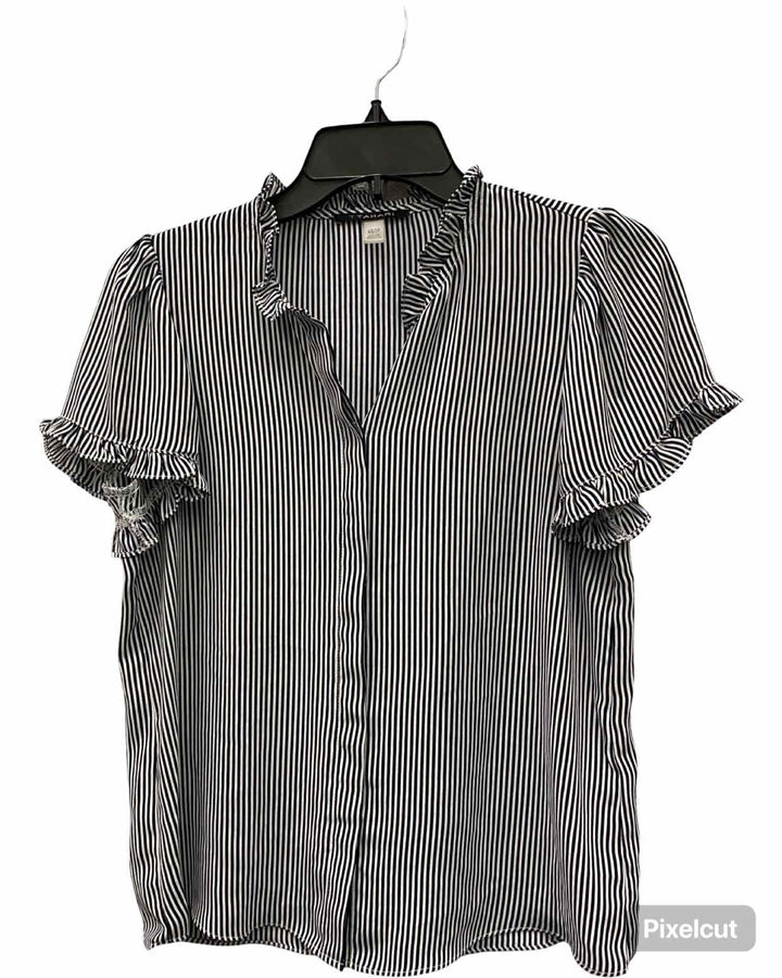 T Tahari Size XS White Black Striped Short Sleeve Shirts