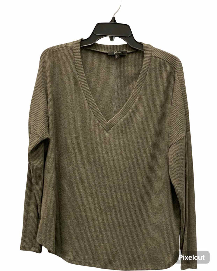Lulus Size L Green Long Sleeve Shirts