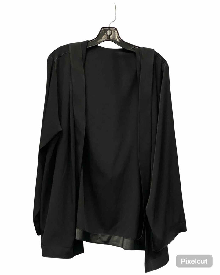 Szymkowicz Size M/L Black Hooded Long Sleeve Shirts