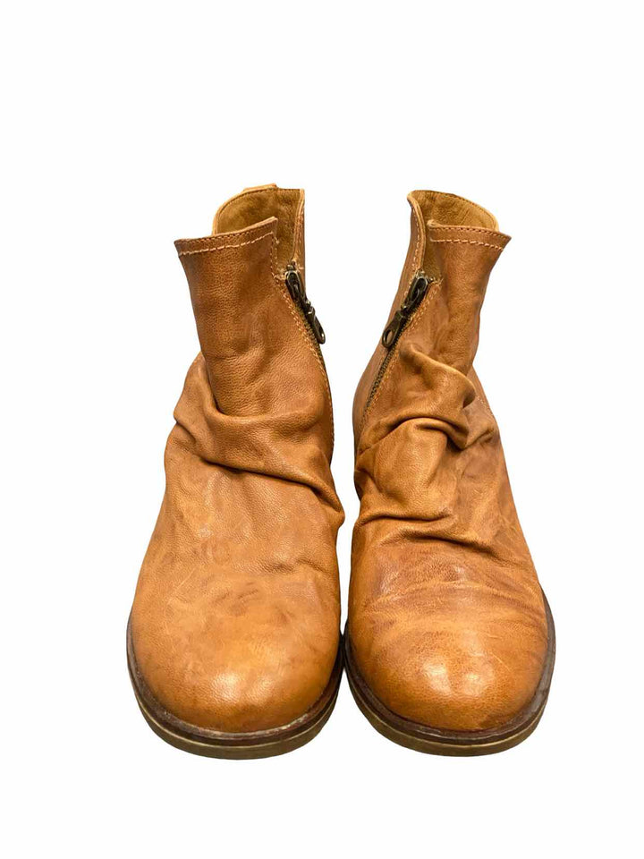Sofft Shoe Size 9 Brown Leather Boots(Ankle)