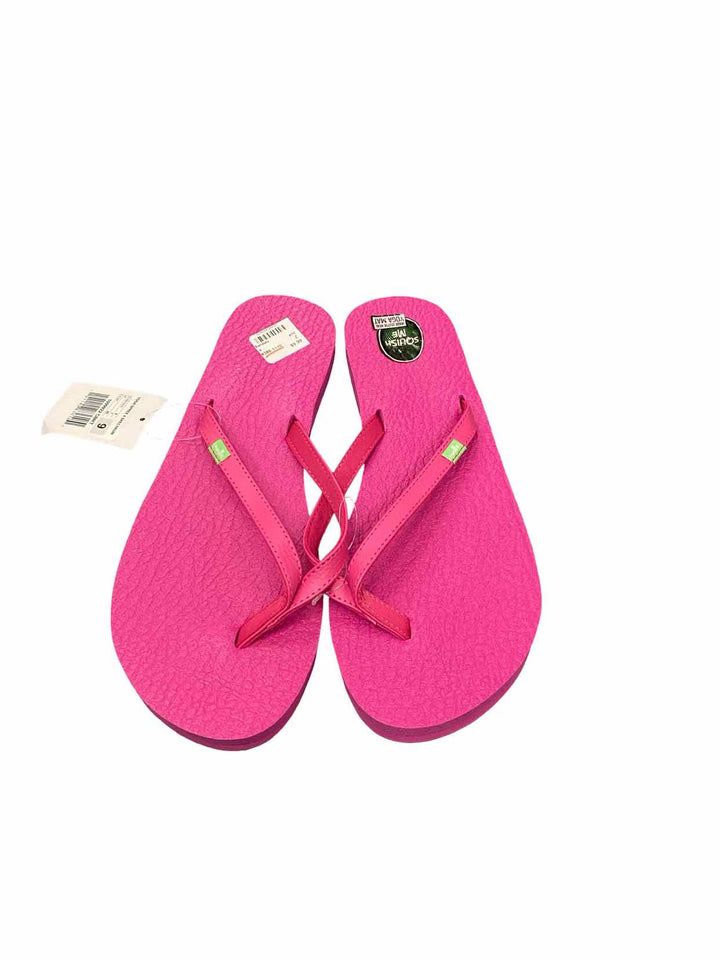 Sanuk Shoe Size 9 Pink NWT Sandals