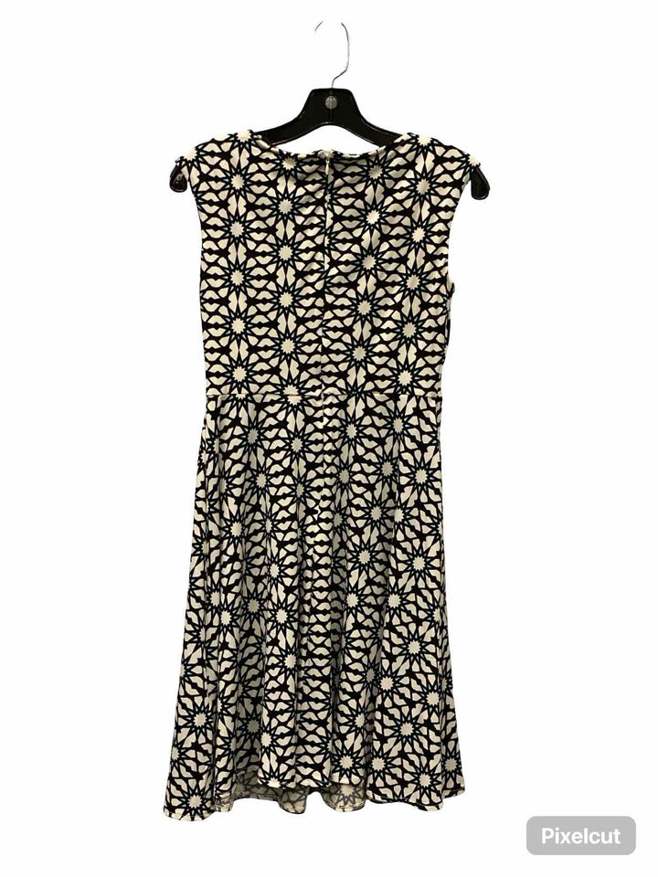 Maggy London Size 0P White/Black Blue Print Dress