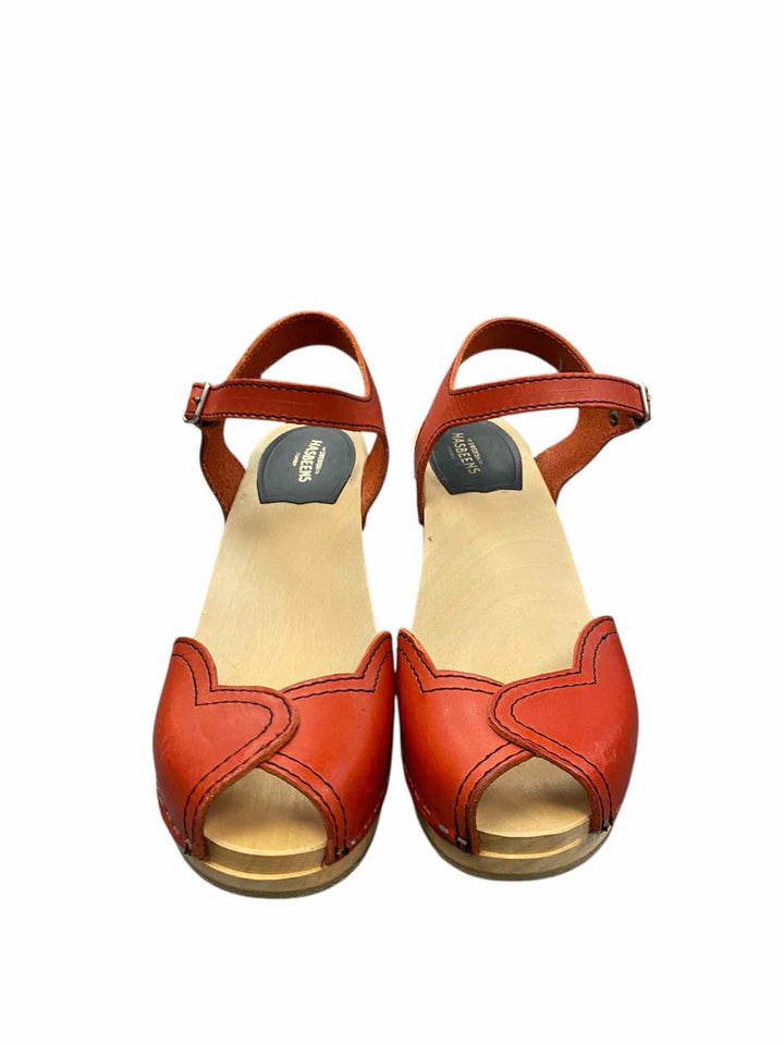 Hasbeens Shoe Size 40 Red Wood Heels