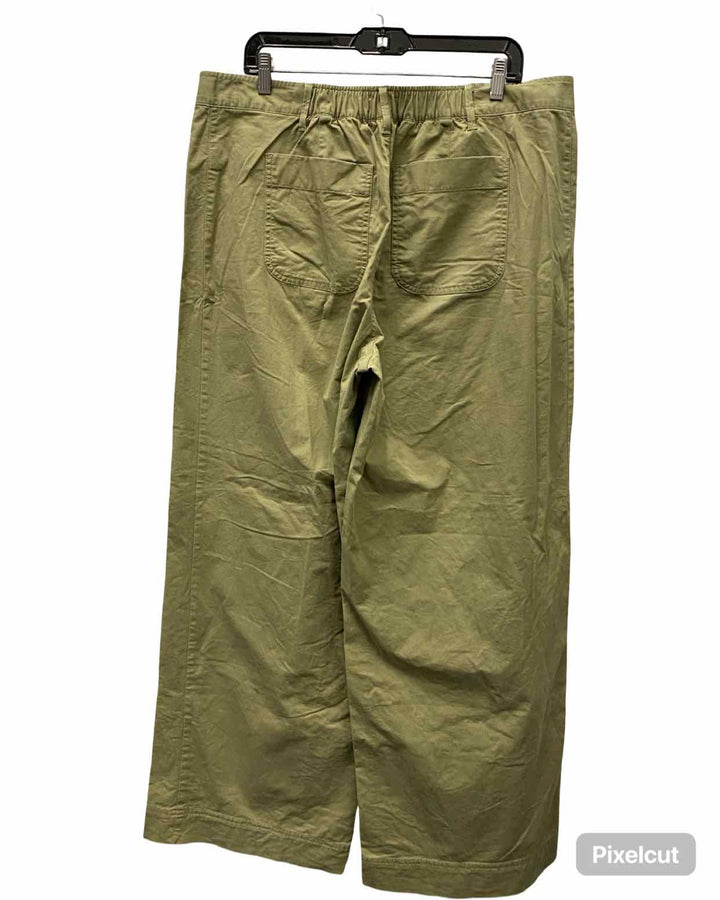 Free Assembly Size XL Green Pants