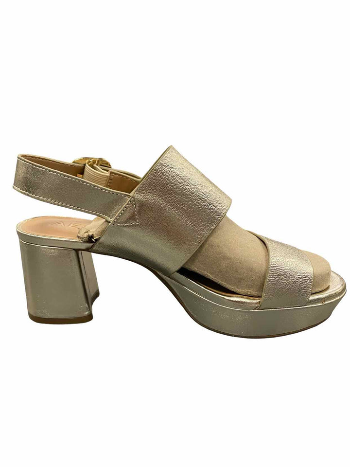 Aerosoles Shoe Size 9 Gold Leather Wedge Camera Heels