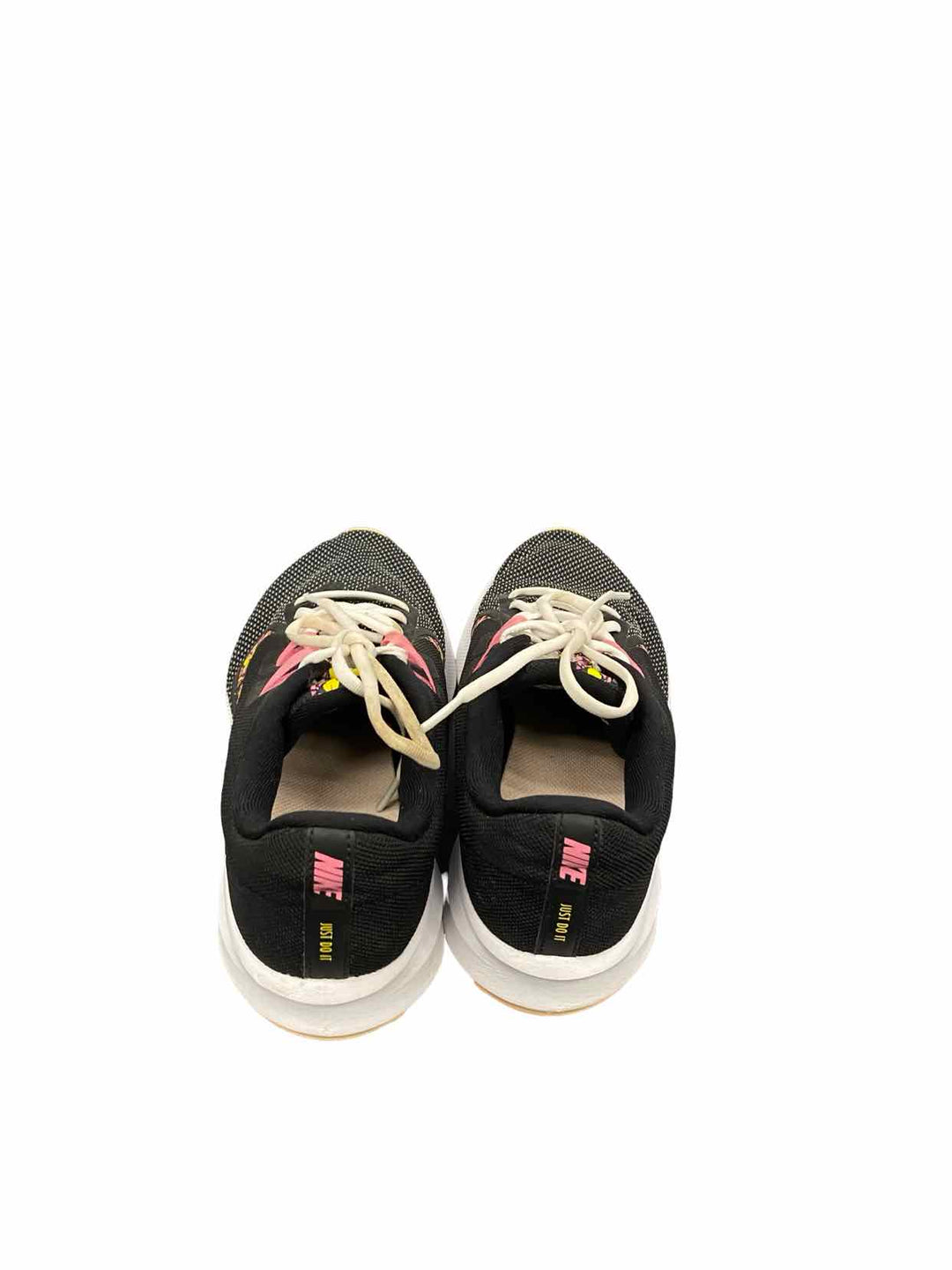 Nike Shoe Size 7.5 Black Sneakers
