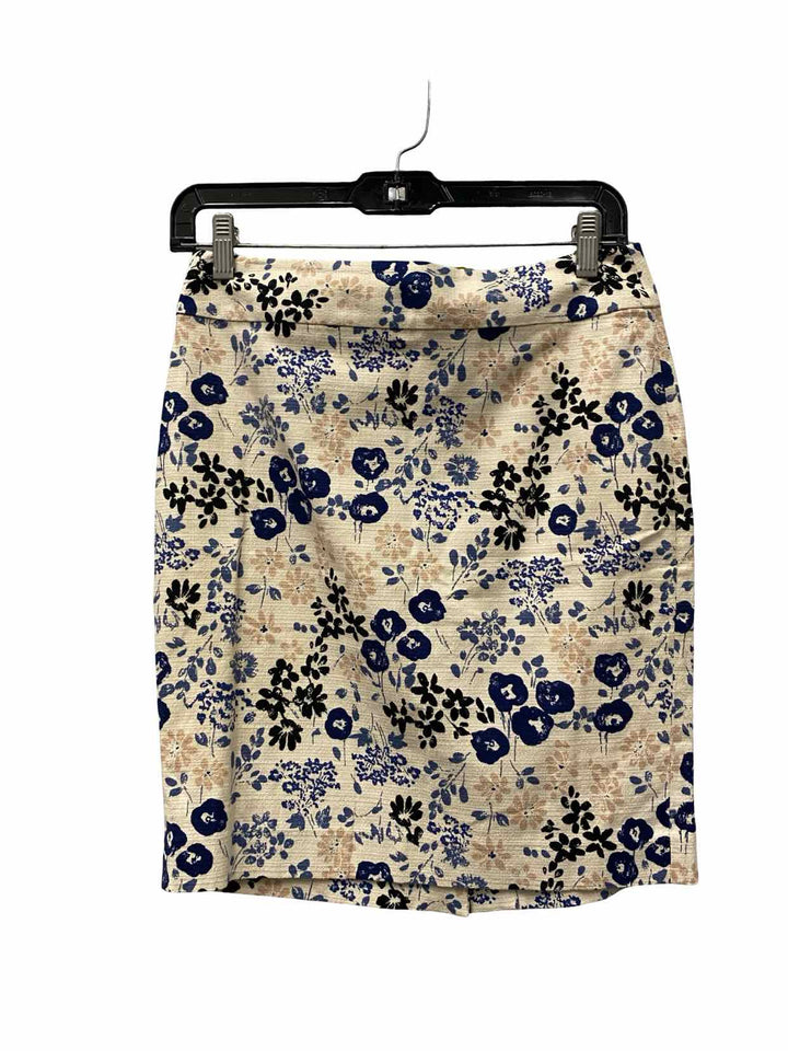 Ann Taylor Size 2P Cream Floral Skirt