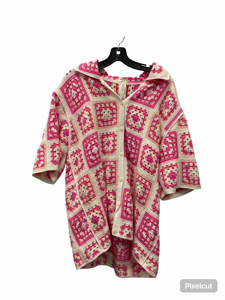 Pol Size 1X Pink White Print Knit Short Sleeve Shirts