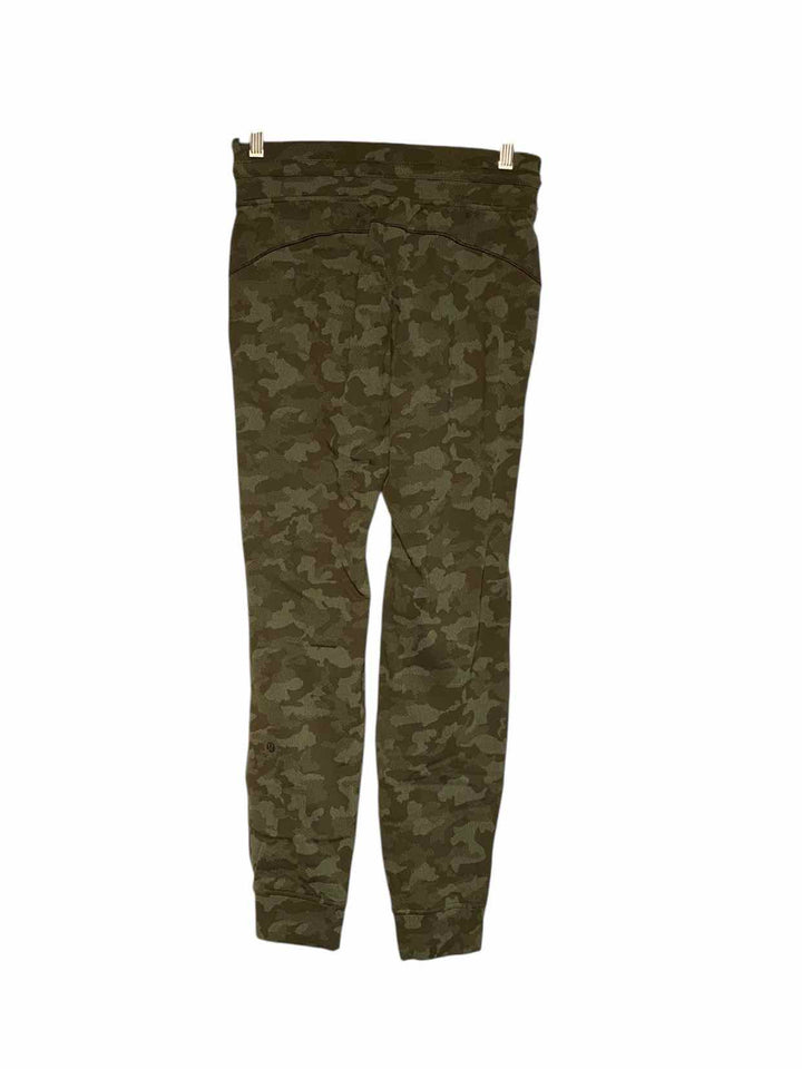 Lululemon Size 6 Green Athletic Pants