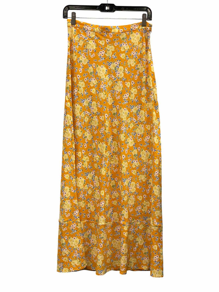 Ghanda Size M Yellow Blue Floral Skirt