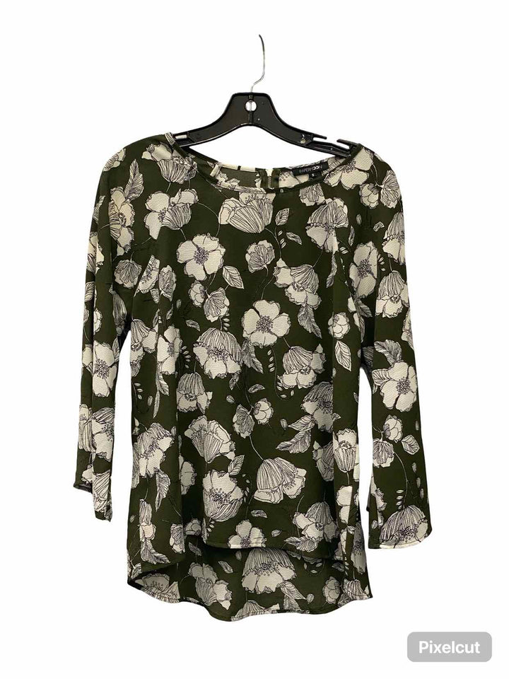 Paper Moon Size S Green White Floral Long Sleeve Shirts