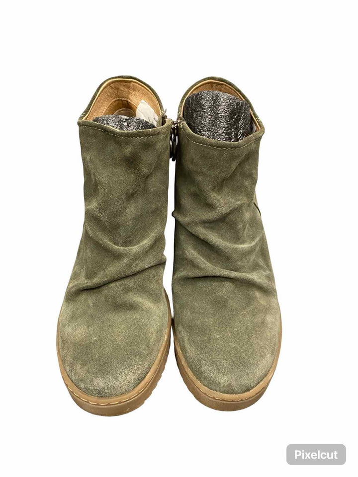 Sofft Shoe Size 9.5 Green Suede Siri Boots(Ankle)