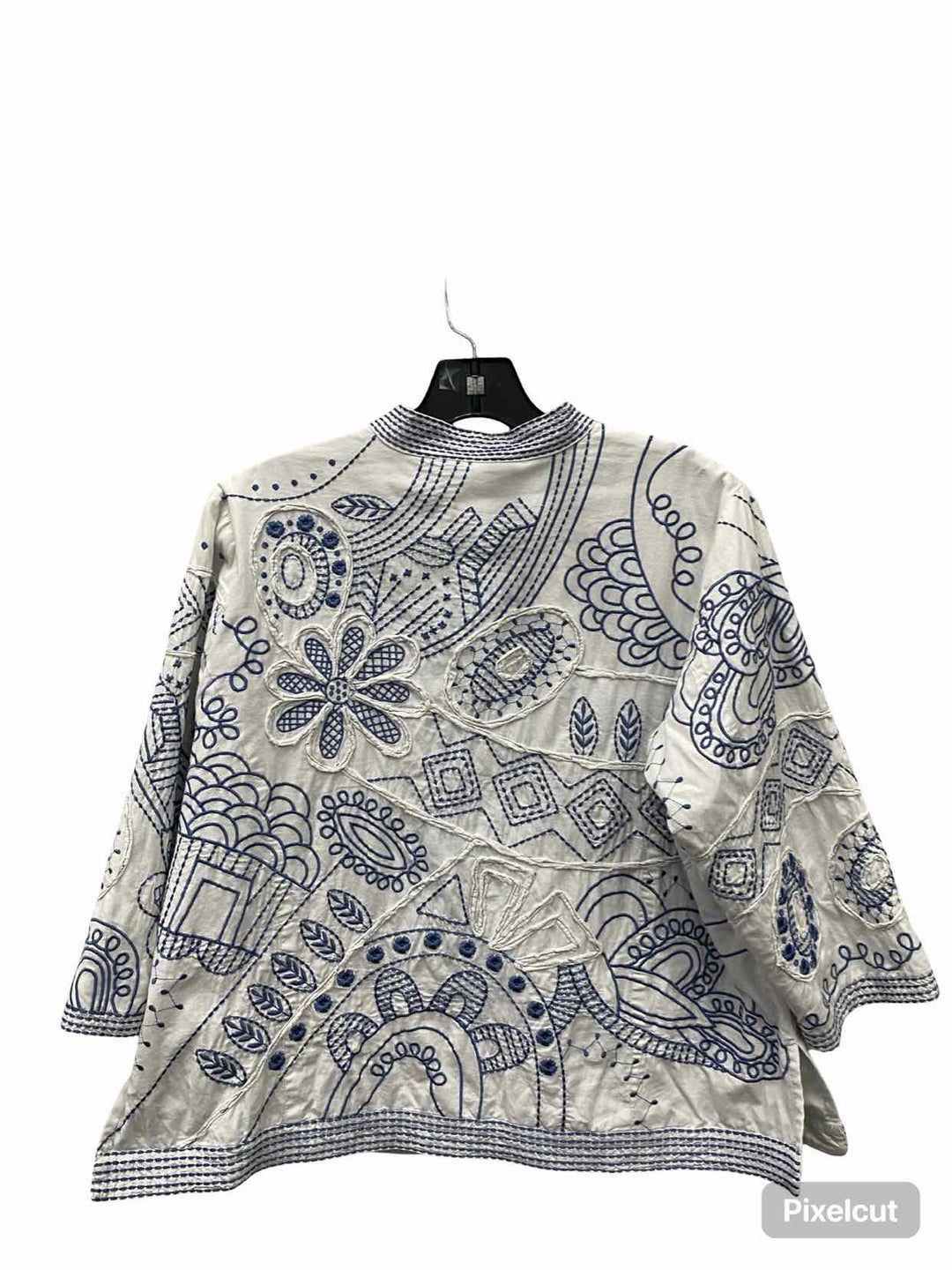 Norm Thompson Size M White Blue Embroidered 100% cotton Jacket