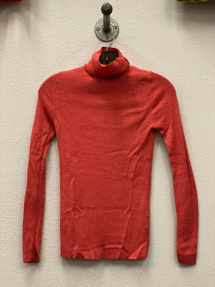 Uniqlo Size S Apricot Sweater