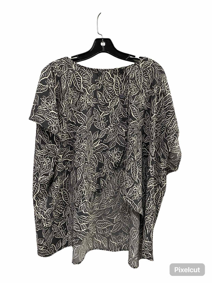 Torrid Size 3X Gray Print Short Sleeve Shirts