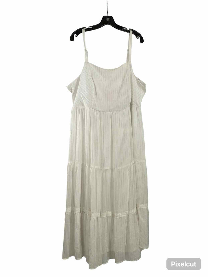 Torrid Size 2X White Gold Stripe Dress
