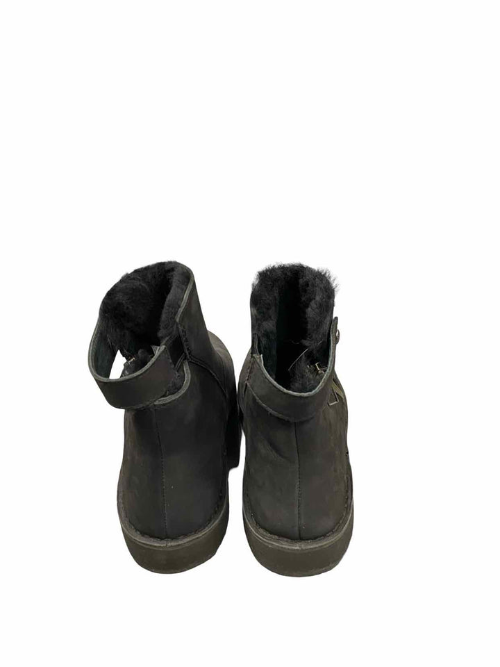 UGG Shoe Size 9 Black Sheepskin Lined Kayel Leather Boots(Ankle)