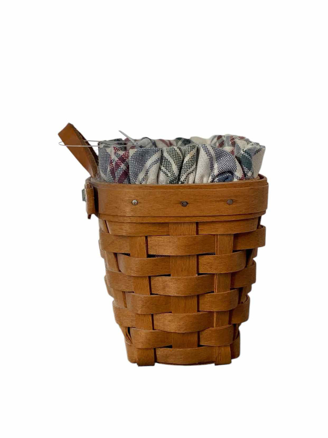 Longaberger Basket Includes Cloth & plastic liner Home Decor