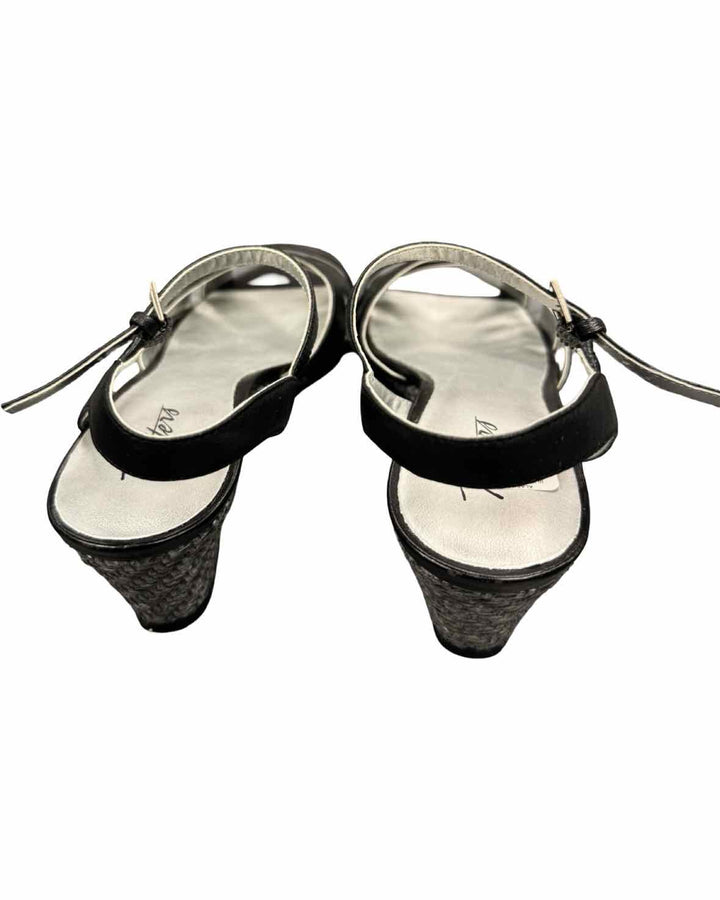 Trotters Shoe Size 8 Black Strappy Wedge Sandals