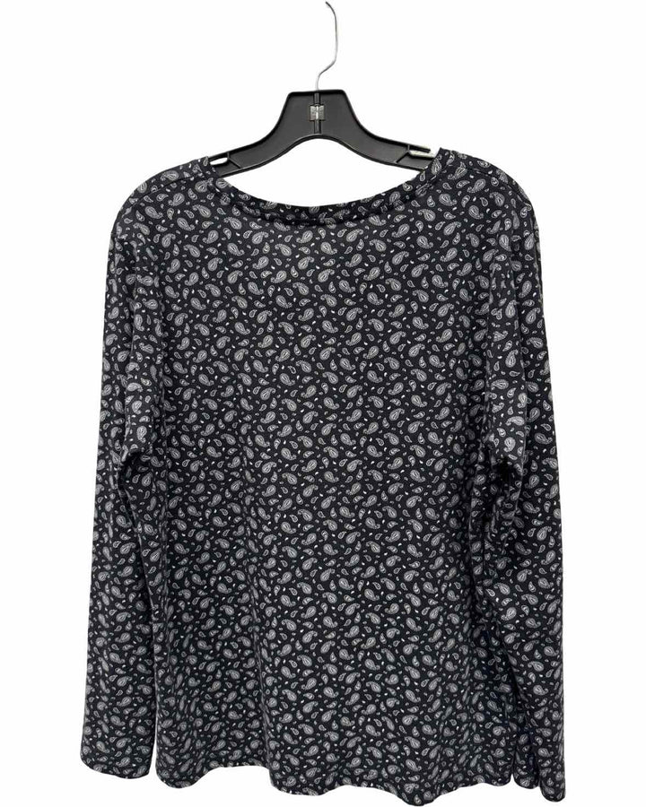 Lands End Size XL Black White Print 100% cotton Long Sleeve Shirts