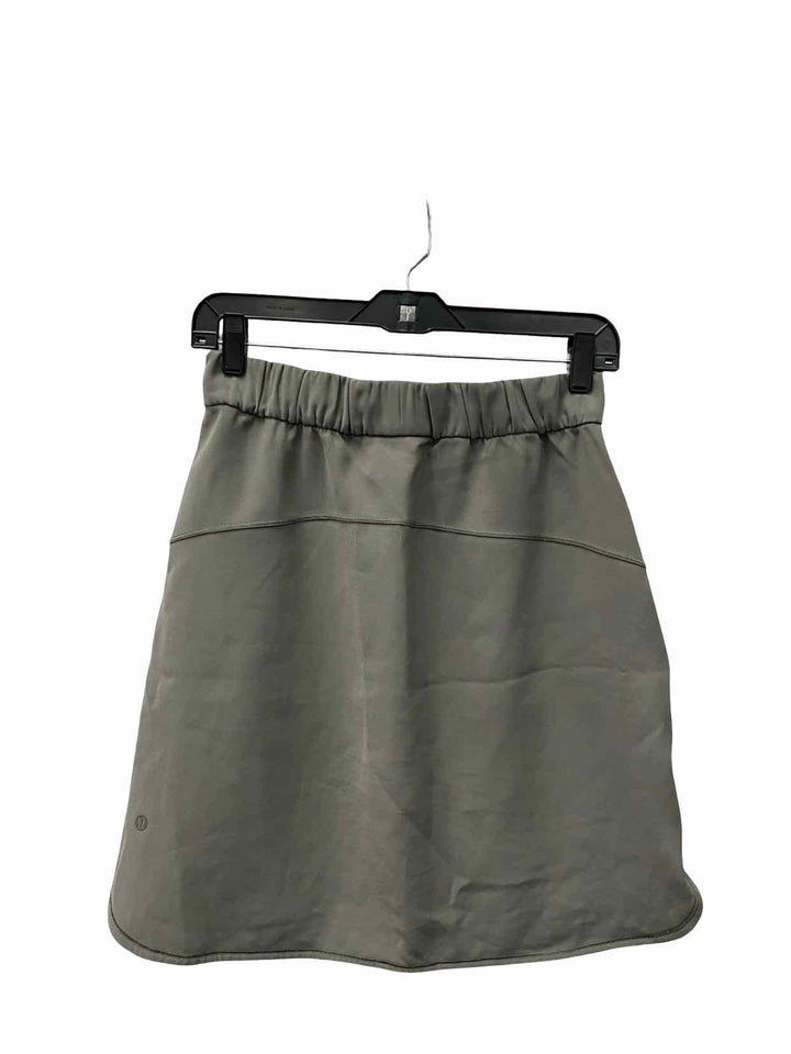 Lululemon Size 4 Gray Skirt