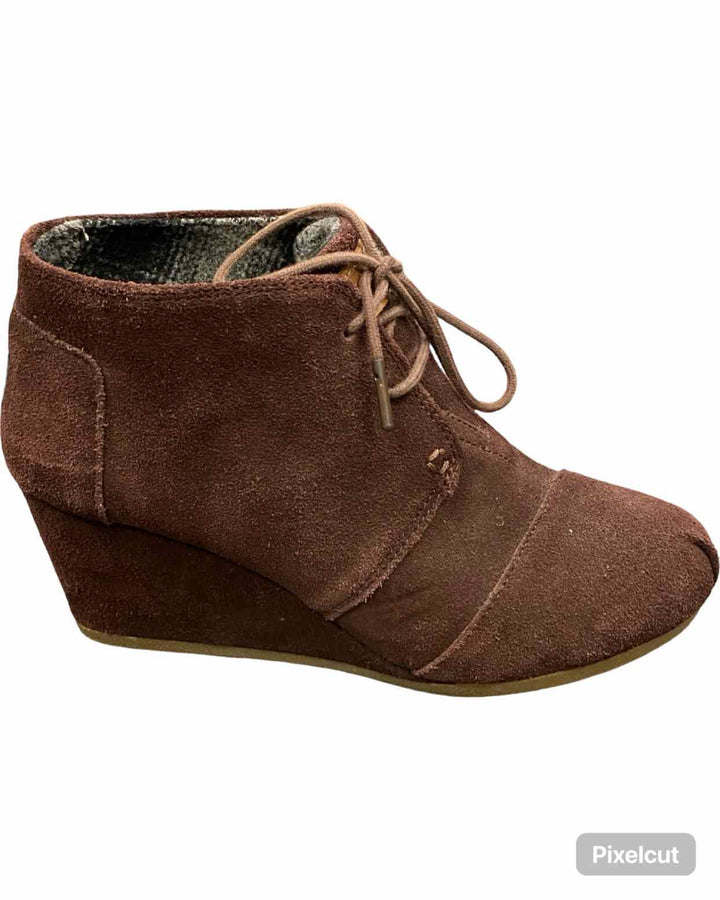 Toms Shoe Size 8 Brown Suede Boots(Ankle)