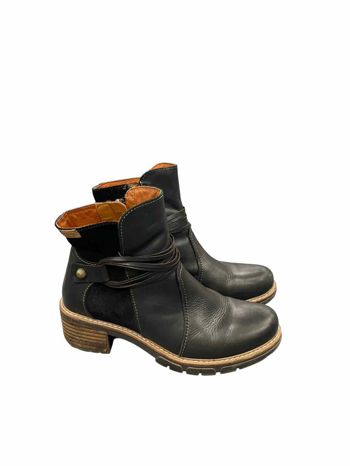 Pikolinos Shoe Size 37 Black Leather Boots(Ankle)