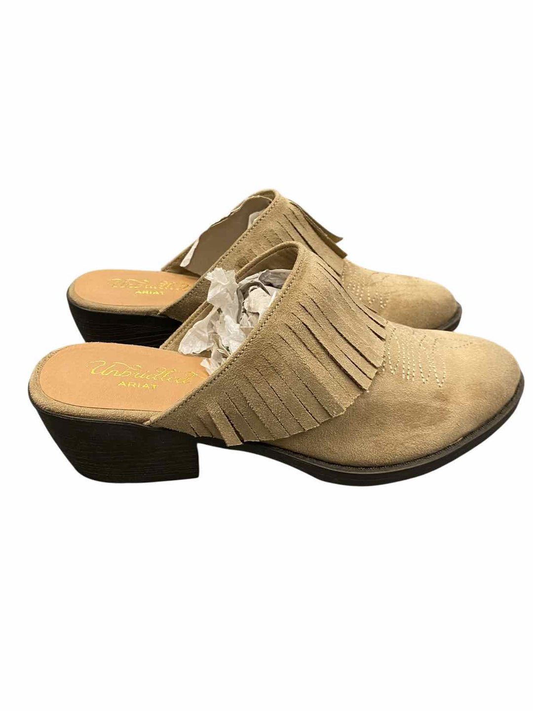 Ariat Shoe Size 8.5 Beige Loafers