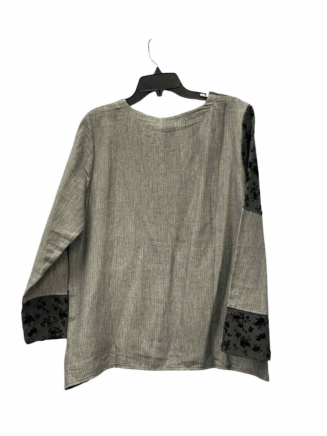 Periwinkle Size L Grey Long Sleeve Shirts